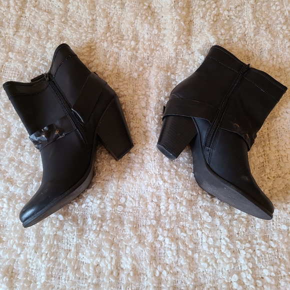 Black booties shoes Women's size 10 - Picture 3 of 11